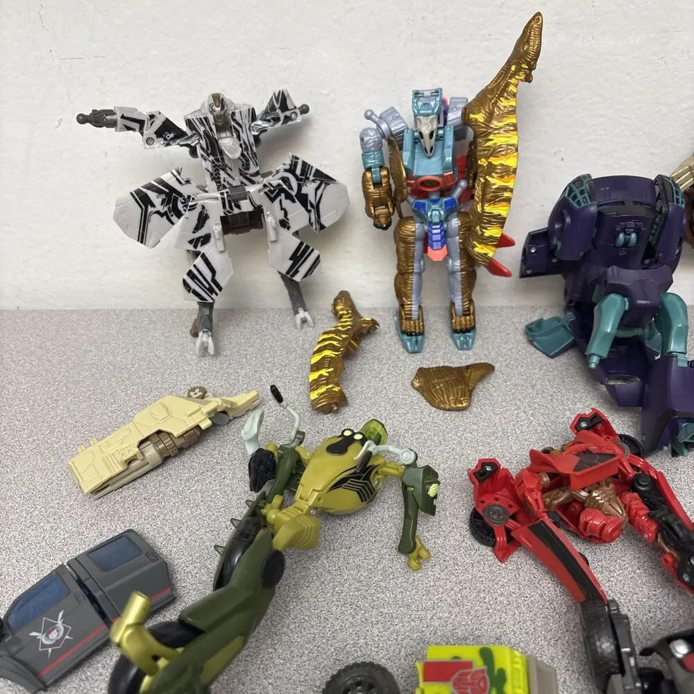 Transformers Lot of Incomplete Figures For Parts Pieces - As Is lot